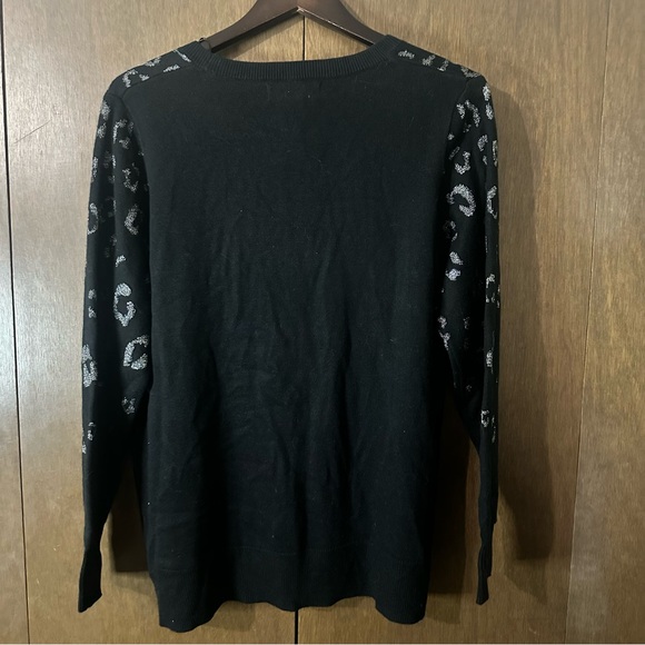 Love & Legend Black and Silver Leopard Print Crew Neck Sweater Size 1X Plus - Picture 5 of 9